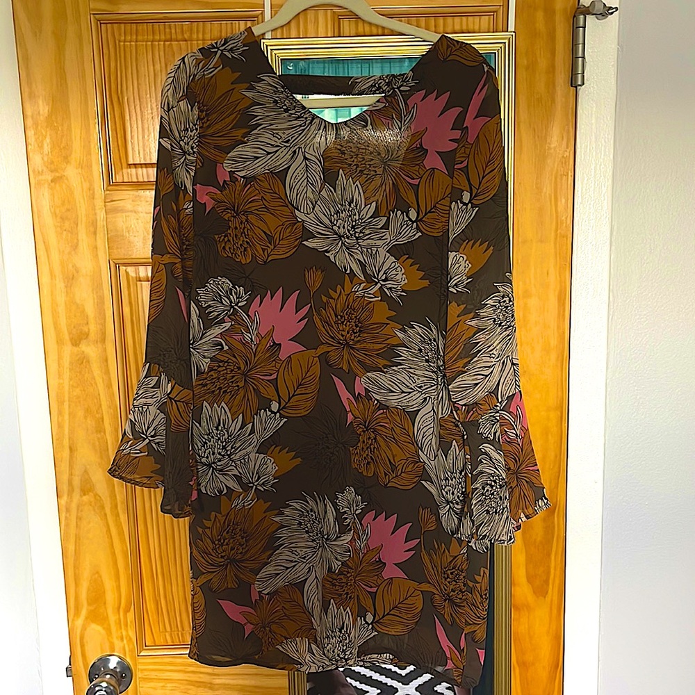 Floral shift dress